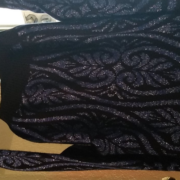 Pullover sweater - Picture 2 of 2